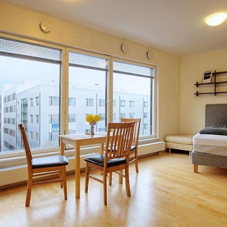 Studio Apartment In Quiet Heart Of Everything Таллин Экстерьер фото